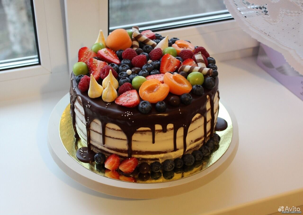 Торт из шоколада и ягод купить на Зозу.ру - фотография № 1
