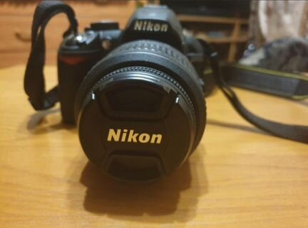 Цифровая камера Nikon D3100