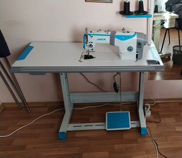 Производственная швейная машина jack F4