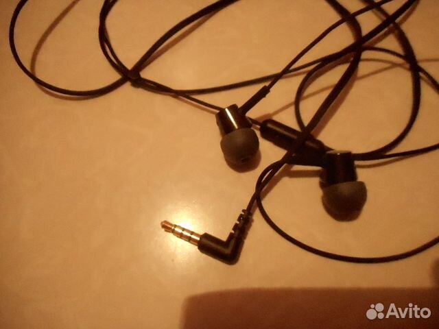 Наушники 