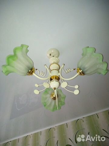 Продается люстра в хорошем состоянии