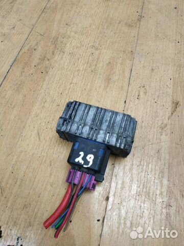 Блок реле Opel Astra H Z19DT 2007