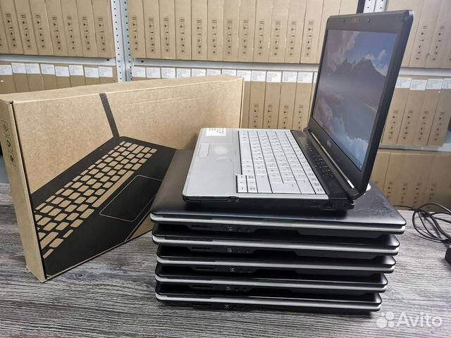 Ноутбук Fujitsu litebook s761 как новый