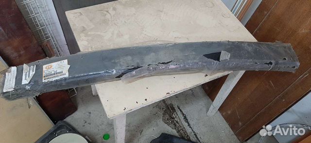 Усилитель переднего бампера