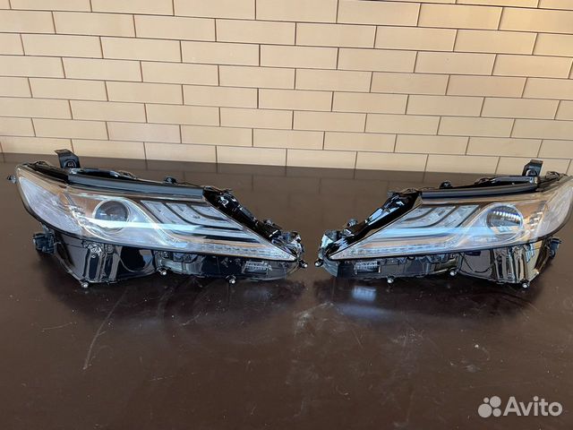 Фары Тойота Камри 70 v70