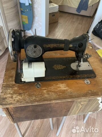 Швейная машинка Подольская с электроприводом