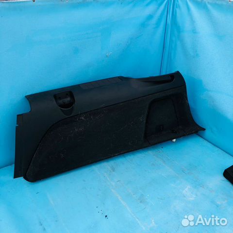 Обшивка багажника правая Audi Q7 (4L) 2005-2015