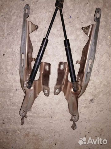 Петли капота на Volvo XC 60