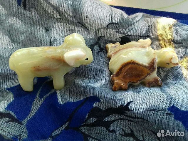 Фигурки из оникса