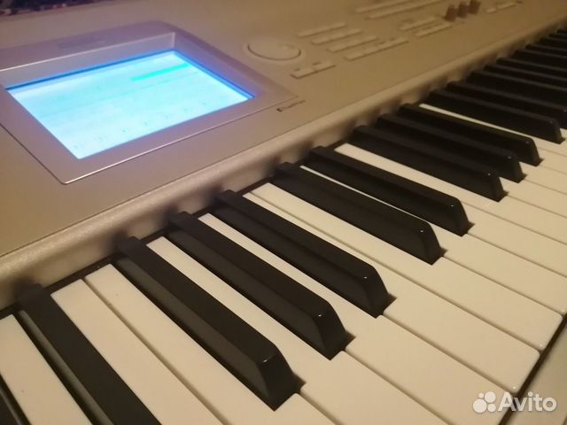 Профессиональный синтезатор Korg Triton Studio 88