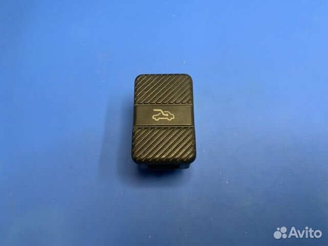 Кнопка люка VW T4 / Passat B3