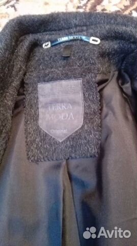 Пальто на женщину р. 54-56 как новое Пальто на женщину р. 54-56 как новое