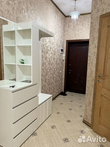 

2-к. квартира, 72 м², 6/10 эт.