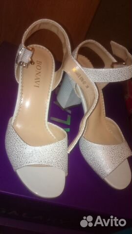 Новые женские босоножки Новые женские босоножки