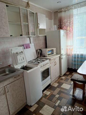 

1-к. квартира, 32 м², 1/2 эт.