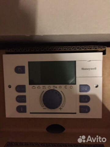 Контролёр для котельной и теплового пункта SDS3-10