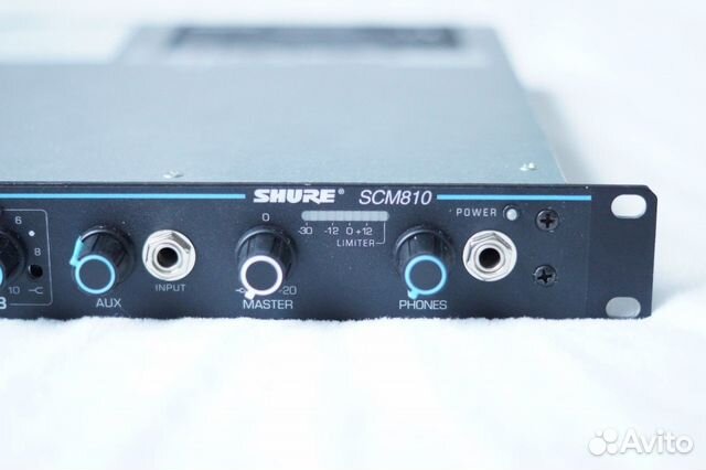 Shure SCM810E - Автоматический микрофонный микшер