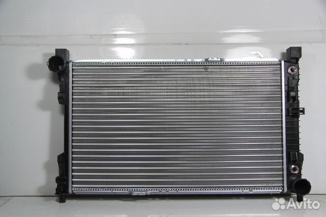 Радиатор охлаждения Мерседес W203 1.8-3.2 M/A+