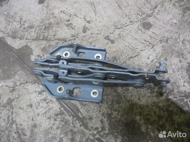 Петля кронштейн крышки багажника Nissan Teana J31