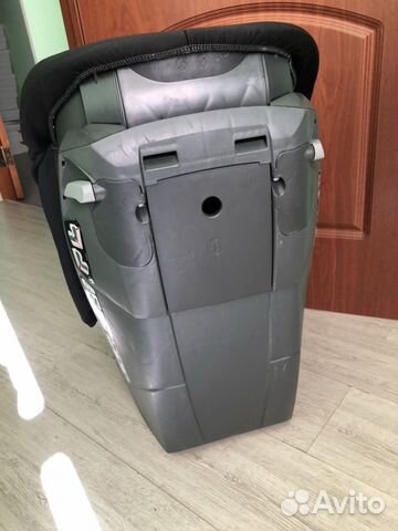Автомобильное детское кресло Romer Автомобильное детское кресло Romer