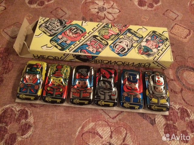 Жестяные машинки 