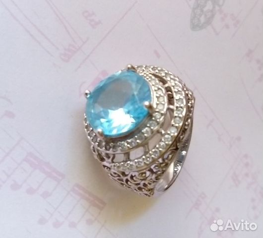 Кольцо с топазом