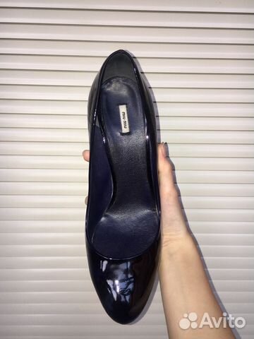 Чёрные лакированные туфли MIU MIU