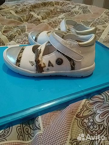 Новые туфли Catimini Новые туфли Catimini