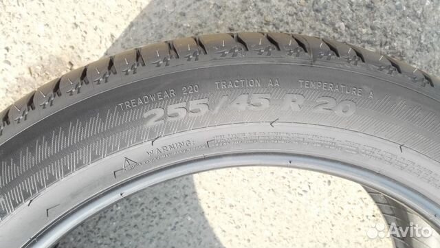 Новые Michelin Latitude Sport 3 255/45 R20 105V XL Новые Michelin Latitude Sport 3 255/45 R20 105V XL