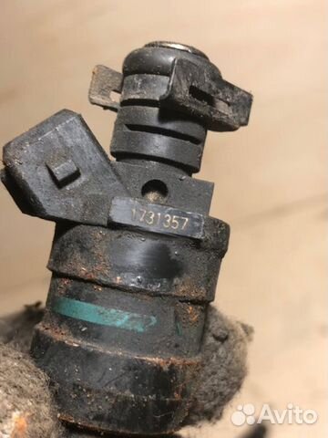 Топливная форсунка Bmw 7 E32 M70 Топливная форсунка Bmw 7 E32 M70