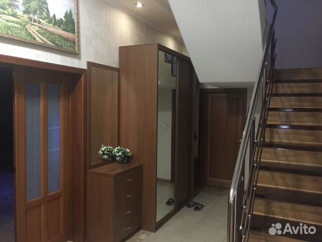 Дом 411.1 м² на участке 11 сот.