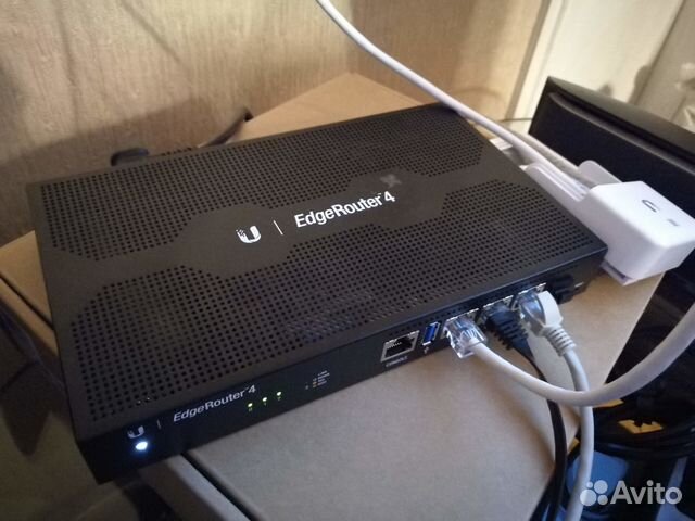 EdgeRouter 4 EdgeRouter 4