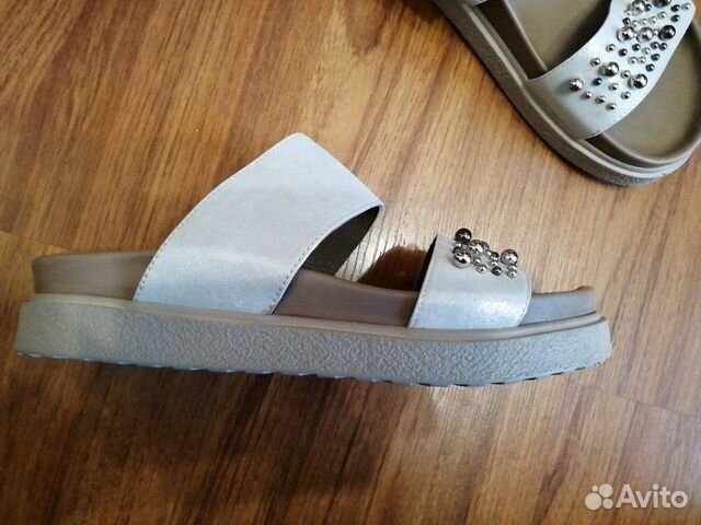 Новые босоножки-шлепанцы Bueno Новые босоножки-шлепанцы Bueno