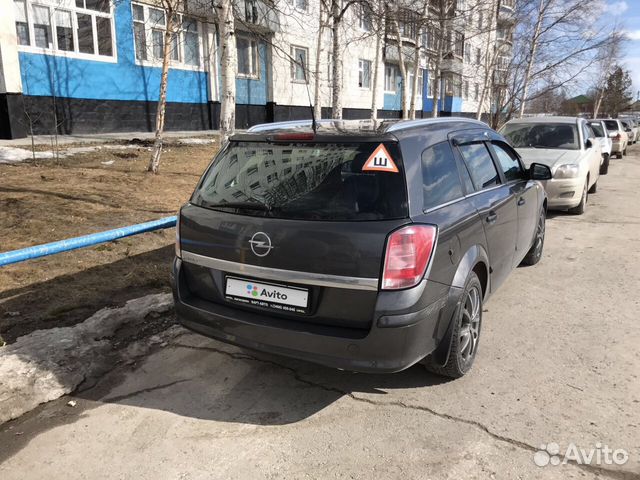 Opel Astra 1.8 AT, 2011, 130 000 км