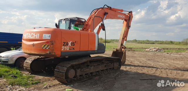 Экскаватор Hitachi 210 LCK