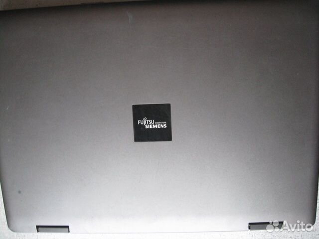 Fujitsu Siemens Esprimo V5545 Fujitsu Siemens Esprimo V5545