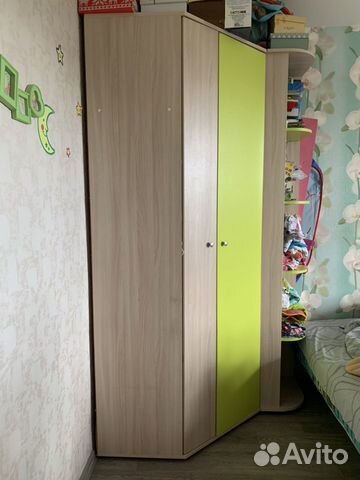 Детская мебель(кровать машина и угловой шкаф) Детская мебель(кровать машина и угловой шкаф)