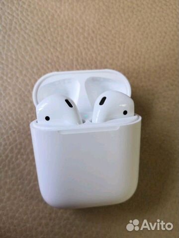 Наушники Apple AirPods