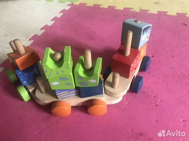 Паровозик деревянный Hape (Канада ) Паровозик деревянный Hape (Канада )