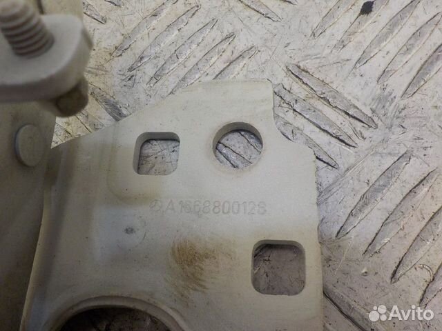 Петля капота правая Mercedes ML GLE W166 Петля капота правая Mercedes ML GLE W166