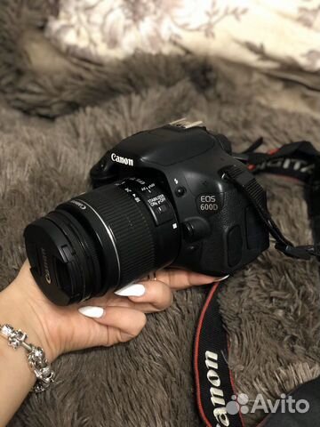 Зеркальный фотоаппарат canon 600 d Зеркальный фотоаппарат canon 600 d