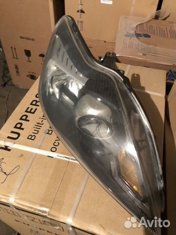 Правая фара на Ford Focus 2 Правая фара на Ford Focus 2