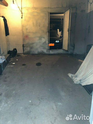 Гараж, > 30 м²