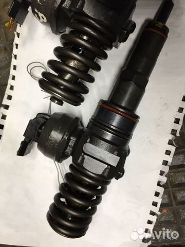 Насос форсунка 1.9TDi 038130073BA Audi VW