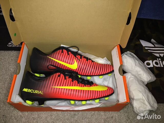 Бутсы Nike Mercurial (Футбольные бутсы) Бутсы Nike Mercurial (Футбольные бутсы)