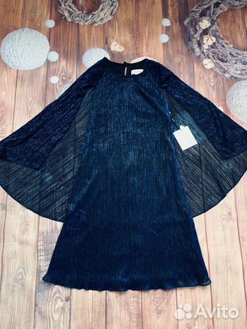 Летящее синее платье с кейпом Calvin Klein XS Летящее синее платье с кейпом Calvin Klein XS