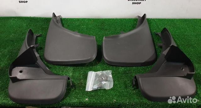 Брызговик задний правый Range Rover Vogue Range R