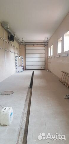 Автомойка + шиномонтаж, 400 м² Автомойка + шиномонтаж, 400 м²