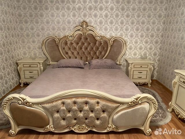 Спальный гарнитур