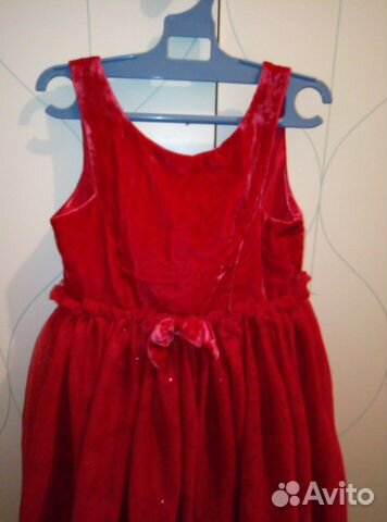 Новое нарядное платье H&M на 4-5 лет Новое нарядное платье H&M на 4-5 лет